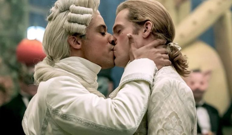 More Gay Vampire Kisses: AMC Confirms Season 3 of Saga