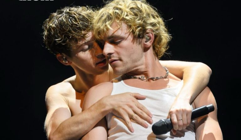 Troye & Ross Reenact Steamy Gay Music Video on Stage