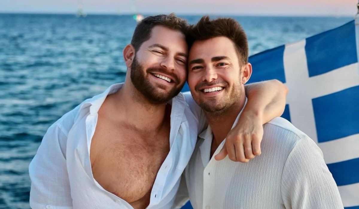 Home | B-Gay.com - Gay Chat, Love & Travel