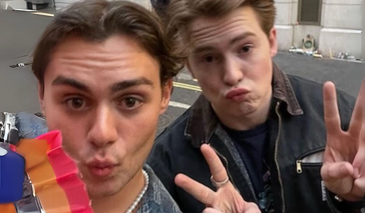 Scott Johnston Archives | B-Gay.com - Gay Chat, Love & Travel