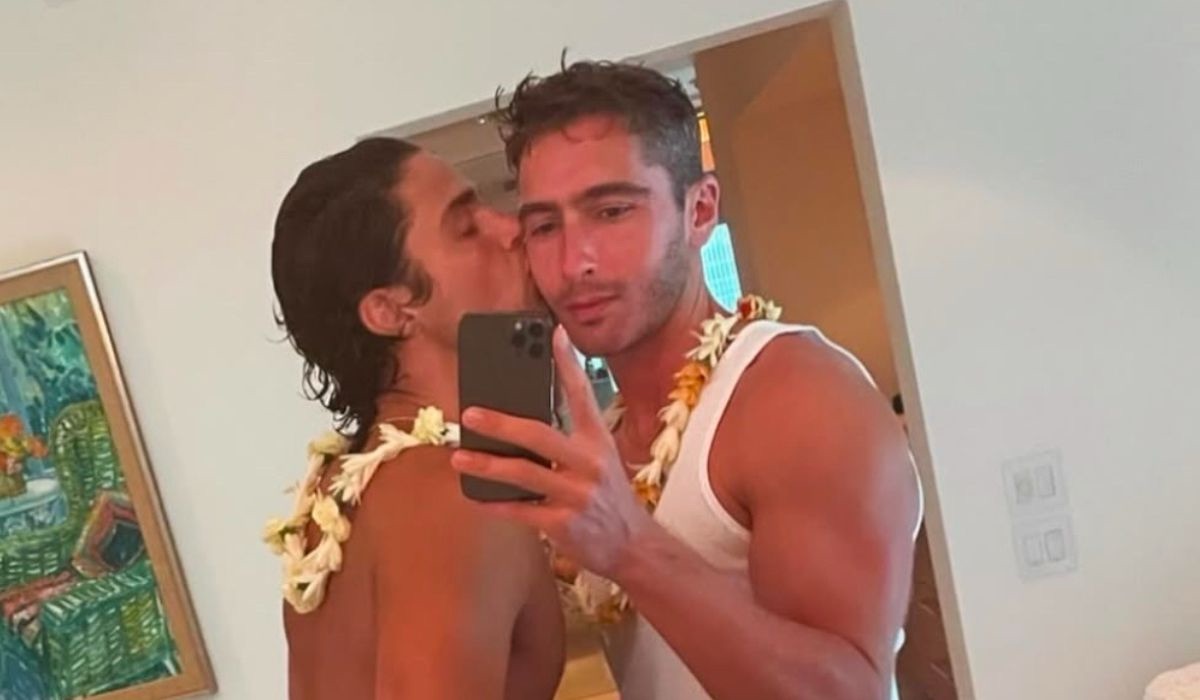 Home | B-Gay.com - Gay Chat, Love & Travel
