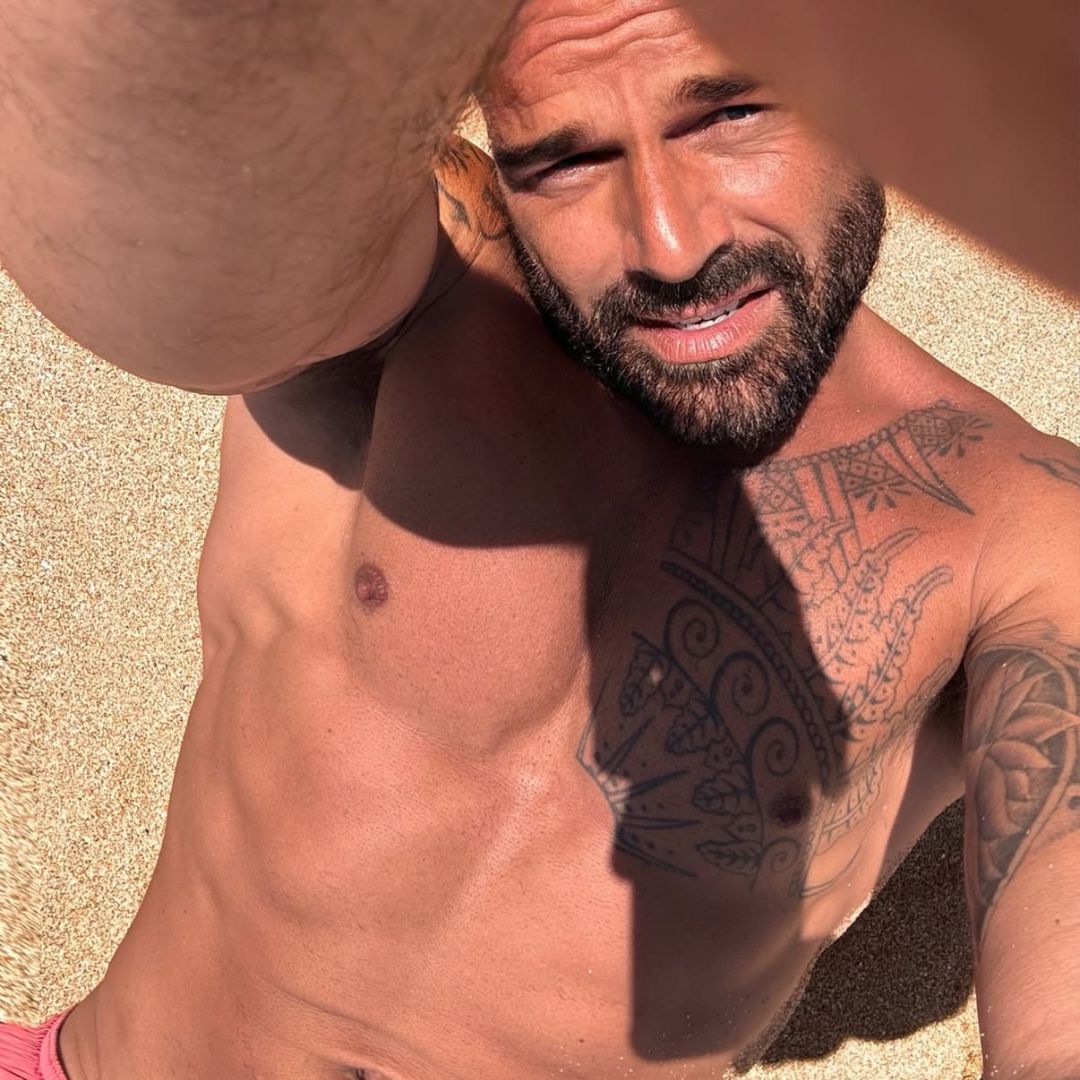 Instagram: @ricky\_martin