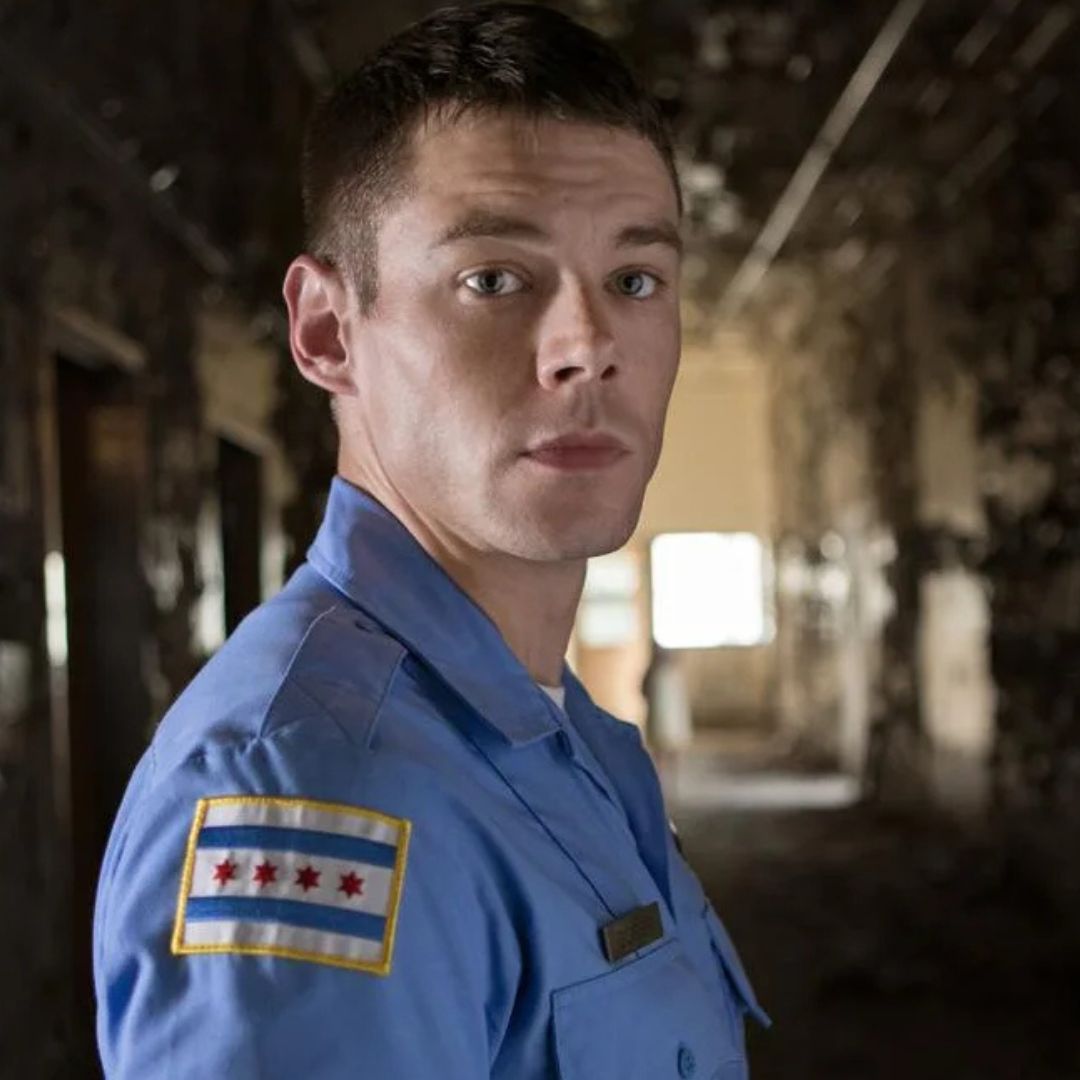 Brian J. Smith. Instagram: @netflix