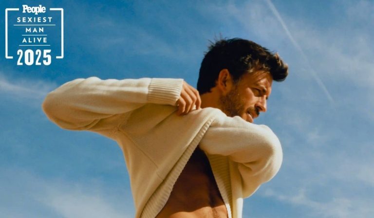 Jonathan Bailey bought a ‘Wicked’ new seaside villa, and the vibe is pure coastal heartthrob