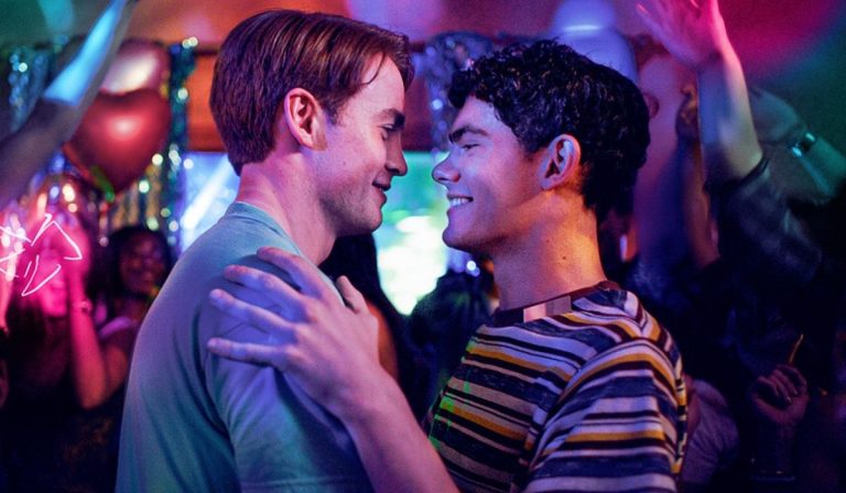 Netflix just gave us our first look at Heartstopper Forever and yes, emotions are involved